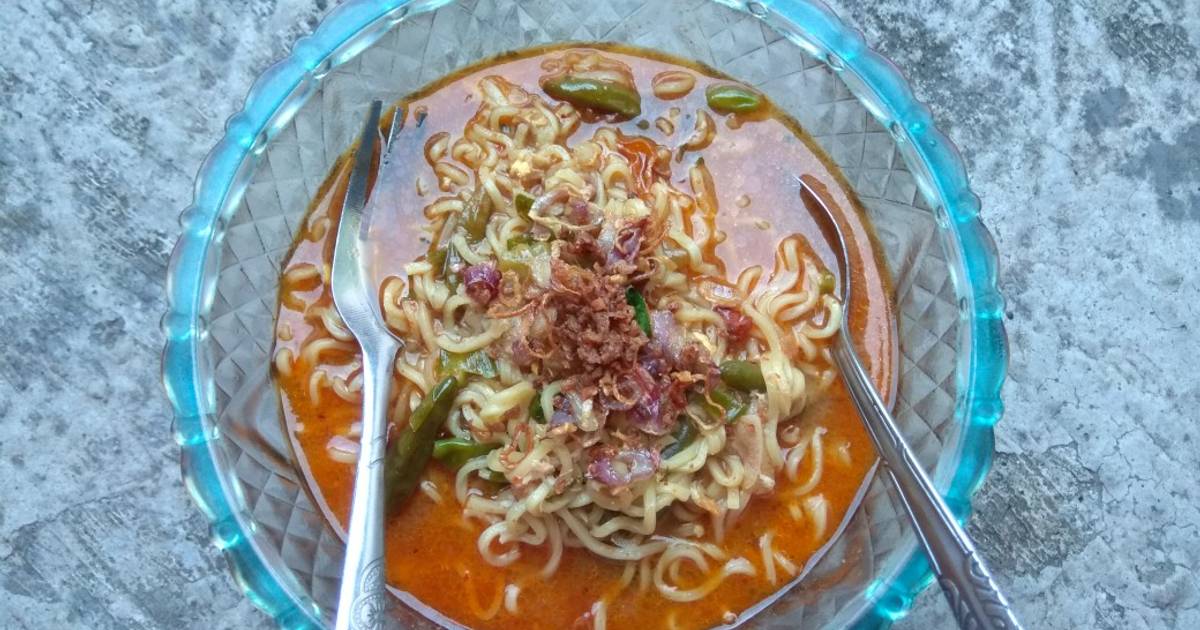 Resep Mie Rebus Pedas Oleh Saluna Mahira Cookpad