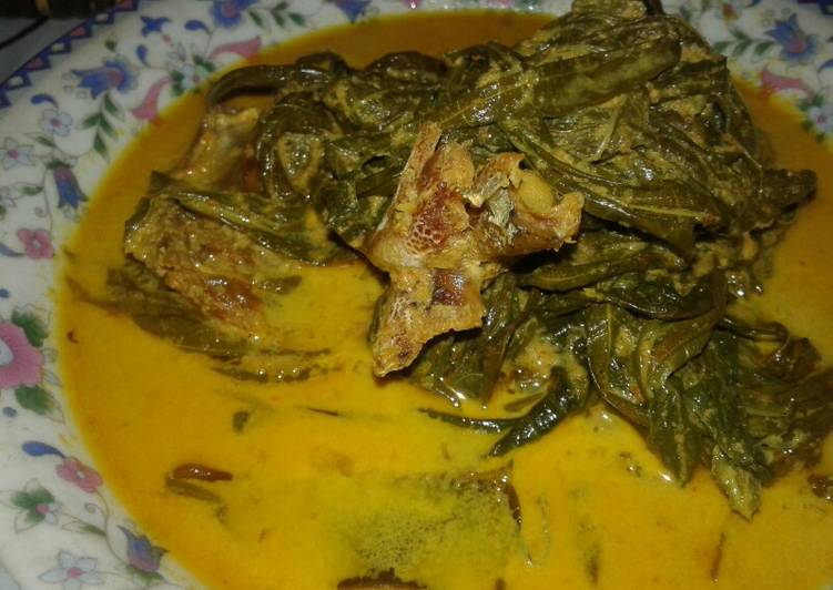 Gulai daun ubi with ikan asin