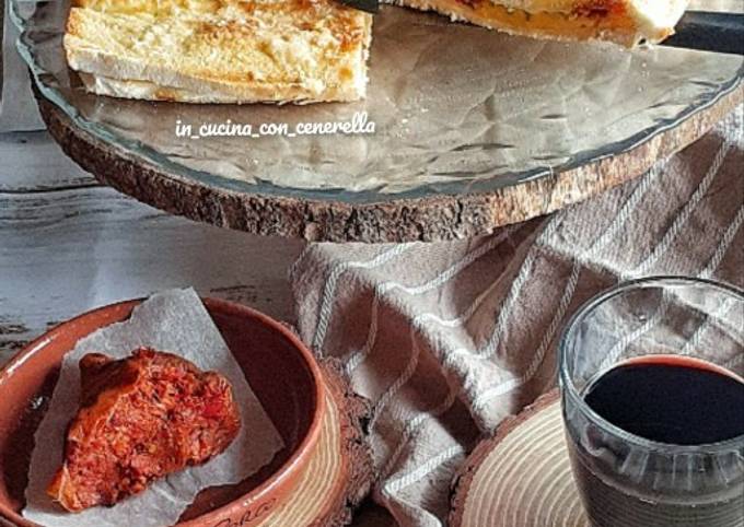 Rustichella di pane con nduja e zucchina