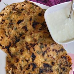 A picture of Methi Paratha.