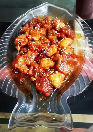 A picture of Schezwan Sticky Fish 🐋.