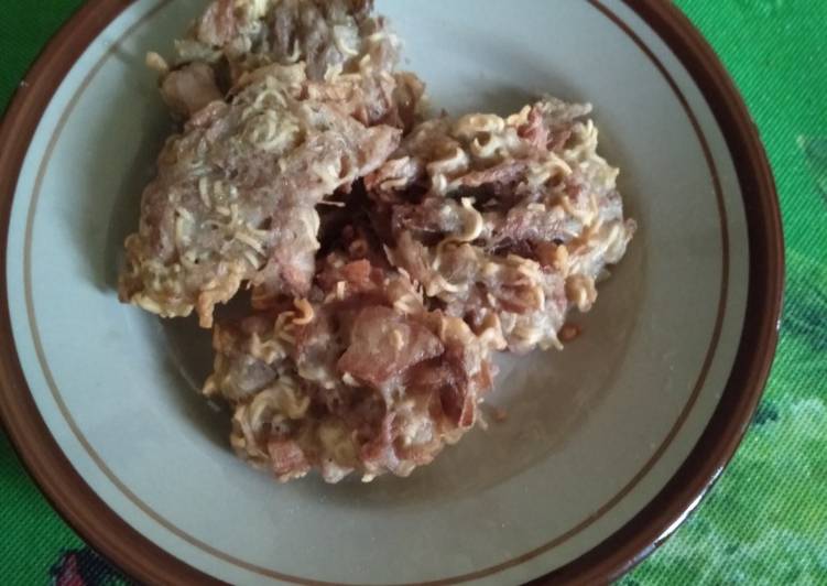 Goreng bakwan jantung pisang dn mie