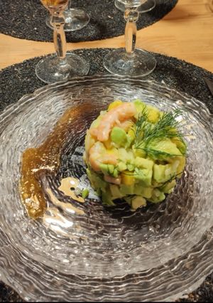 Une photo de Tartare avocat crevettes mangue