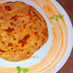 A picture of Besan Ka paratha.