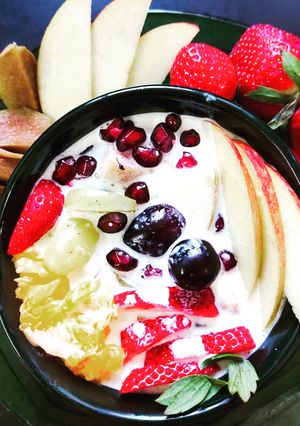 A picture of Cream fruit.