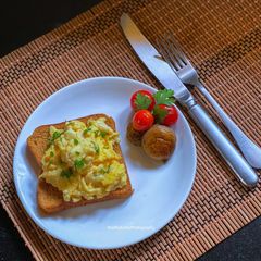 A picture of Scrambled eggs.