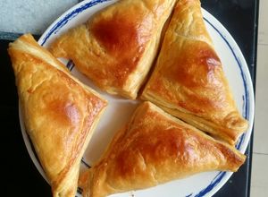 Una foto de Pastel hojaldrado de pollo