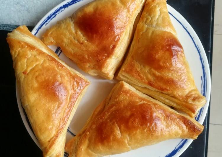 Pastel Hojaldrado De Pollo Receta De Julián Andrés Montoya V Cookpad