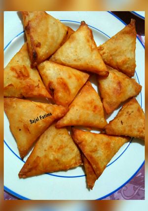 A picture of Chowmein Samosa.