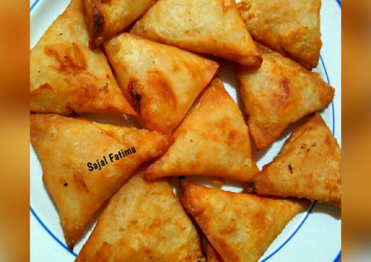 Steps to Make Any-night-of-the-week Chowmein Samosa