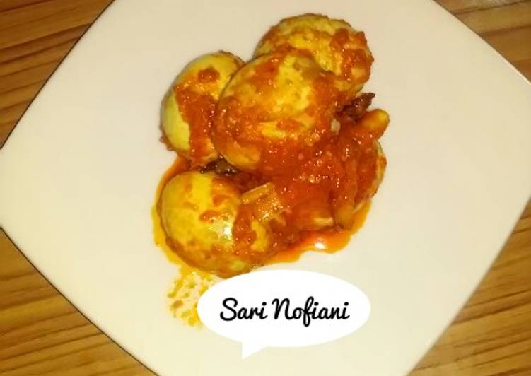 Bagaimana Menyiapkan Sambal Goreng Telur Bulat Anti Gagal