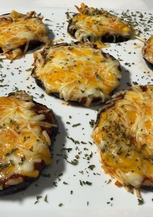 Una foto de Berenjenas a la parmesana | By Cajuil