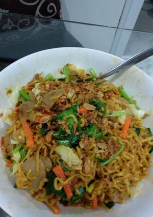 Foto resep Mie goreng bekal sekolah anak & suami