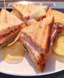 Club sandwich 🍔 με σως γιαουρτιού
