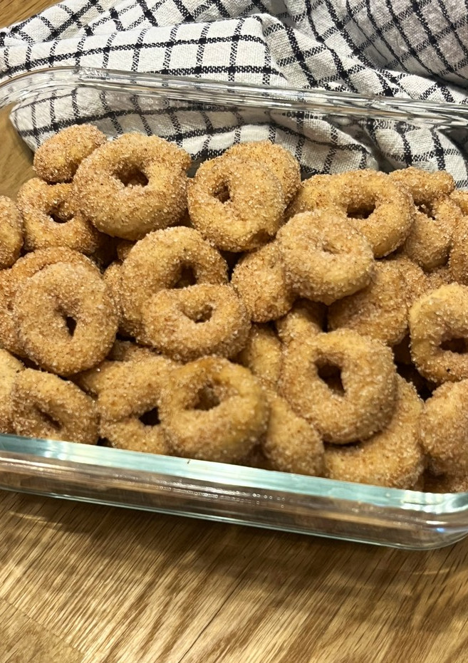 Una foto de Rollitos de canela, nuez moscada y anís