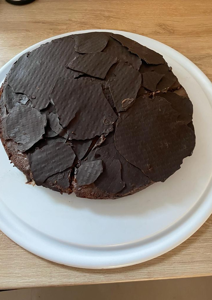 Una foto de 🍰🍫Tarta de chocolate Reina Curruca👑🐦‍⬛