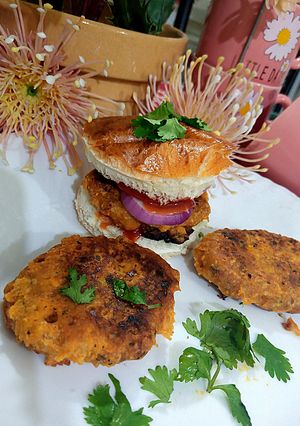 A picture of Leftover tikki.