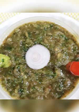 A picture of Coriander chutney.