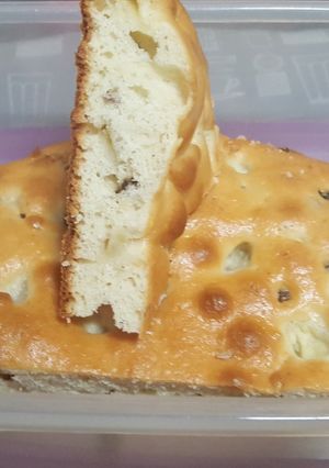 Una foto de Torta con manzana, pasas de uva y nueces