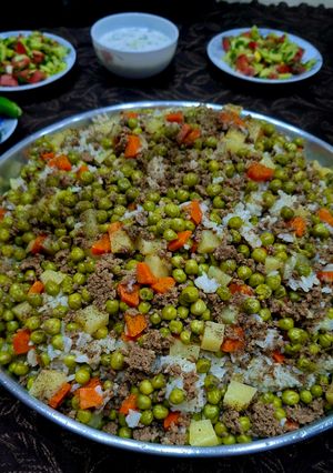 صورة لوصفة مقلوبة البازيلا مع الجزر والبطاطا