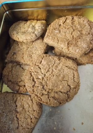 A picture of Digestive cookies.
