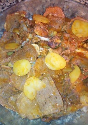 Una foto de Lengua en salsa de tomate con una receta sorpresa
