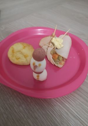 Une photo de Petite bourse Macédoine ⛇ œuf et gougere au fromage
