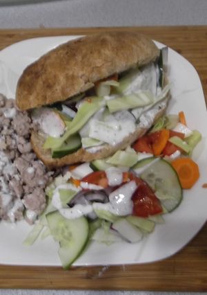 Döner, gyros házilag pitával kicsit másképp recept fotója