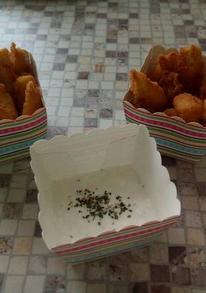 Cukkinichips mártogatóssal recept fotója