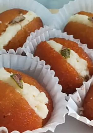 A picture of Milk Powder Gulab Jamun With Khoya.
