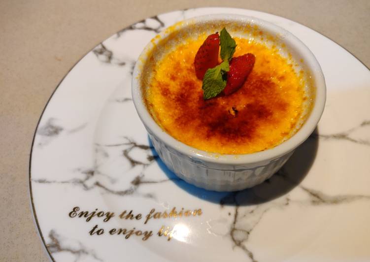 Recipe of Speedy Classic Crème Brûlée