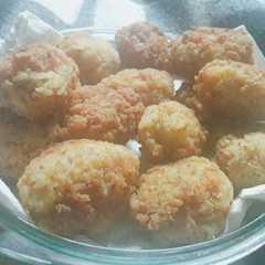 A picture of Croquetas de arroz😋.