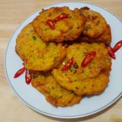 A picture of Bakwan jagung Malang.