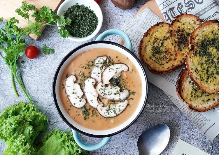 Mushroom soup with bread#phopbylinimohd