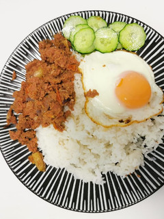 A picture of Corned beef filipino style.