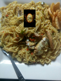 A picture of Noddles with locust beans and sardines.