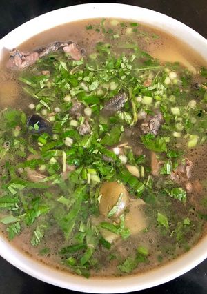 Hình của món Canh gà ác hầm trám xanh.