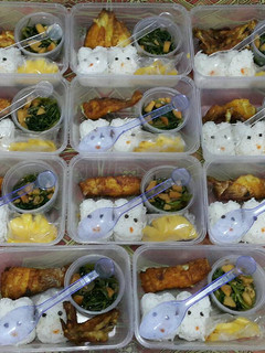 Foto resep Bekal Anak Bento "Gurami Goreng Tumis Kangkung" 😘