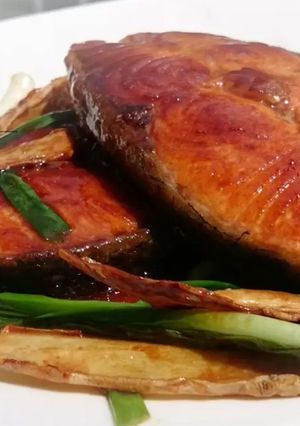 A picture of Salmon With Scallion And Ginger.