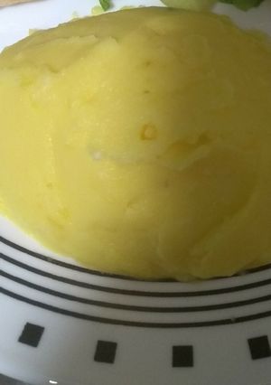 Una foto de Puré de papa amarilla o criolla