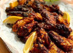Foto principal de Alitas de pollo en freidora de aire con marinado especial