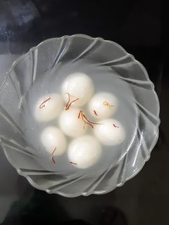 રસગુલ્લા (Rasgulla Recipe In Gujarati) રેસીપી મુખ્ય ફોટો