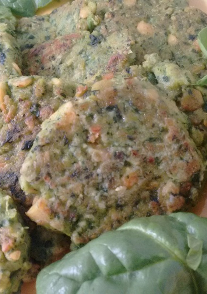 Una foto de Tortitas de espinacas con Agua de Mar