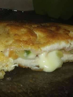 Una foto de Milanesa rellena casera