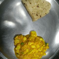 A picture of Paneer matar corn.