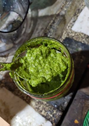 Una foto de Salsa pesto