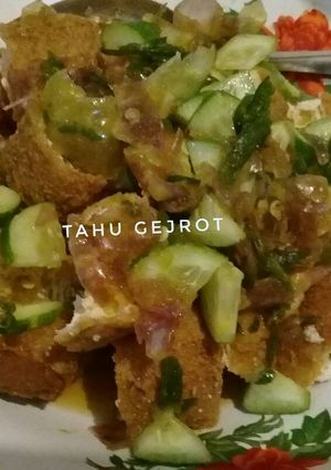 Foto resep Tahu Gejrot #bandung_recookNovaliaRika