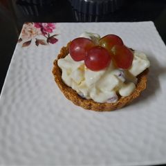 A picture of Rajgira fruit tart.