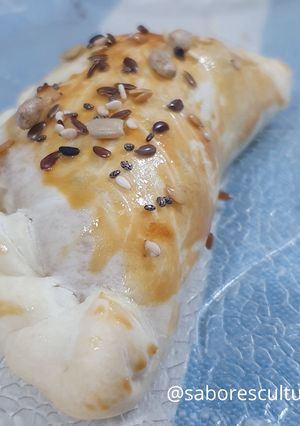 Una foto de 🇦🇷 𝑬𝒎𝒑𝒂𝒏𝒂𝒅𝒂𝒔 𝒅𝒆 𝒑𝒆𝒄𝒆𝒕𝒐 cortadas a cuchillo🔪