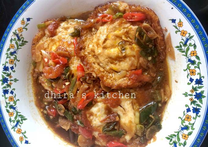 Resep Telur Mata Sapi Bumbu Kecap oleh dhira westiartika - Cookpad